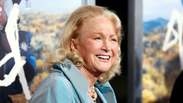 https://salarnews.in/public/uploads/images/newsimages/maannewsimage04112025_155114_Diane Ladd.png